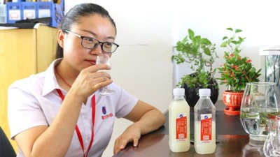 在雅大白酒蒸餾設(shè)備品酒師眼中，好酒一條線被稱為好酒的標(biāo)準(zhǔn)！