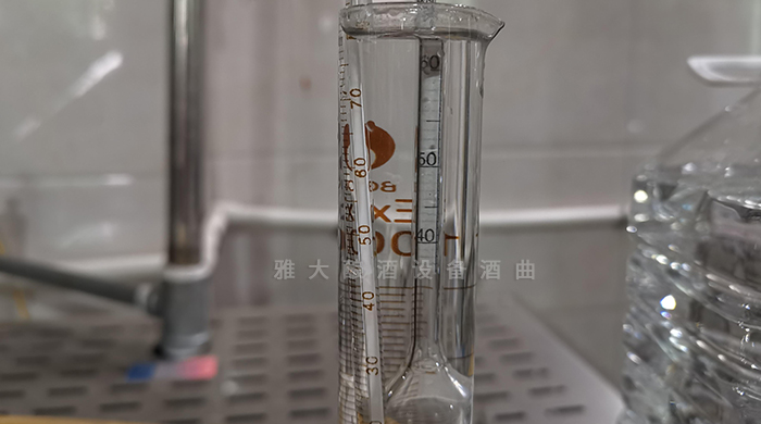 12-31若遇到蒸出來(lái)的酒偏酸，可通過(guò)復(fù)蒸取低度酒來(lái)減少損失