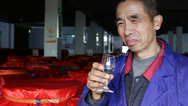 用小型燒酒設(shè)備釀的白酒上頭，揪出這一物還你健康美酒？
