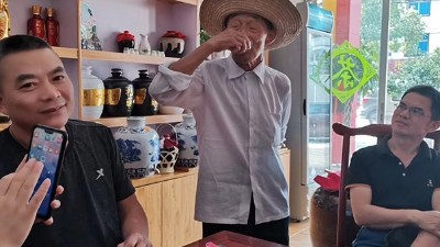 為什么在農(nóng)村用烤酒設(shè)備開酒坊受歡迎？大家都愛喝散裝酒？