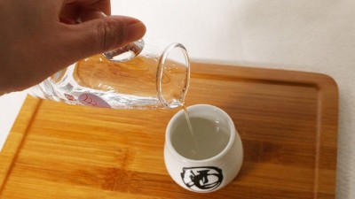 【小型白酒設(shè)備】它在白酒中的占比不到1%，卻對口感起著大作用