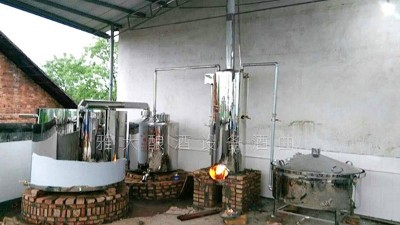 在農(nóng)村開小型酒廠有錢途嗎?小型釀酒設(shè)備靠譜嗎？