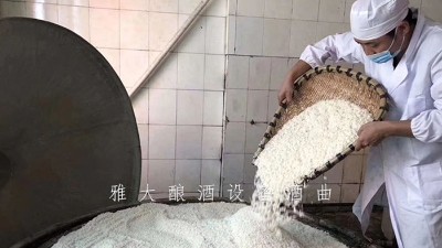 用小型蒸酒設(shè)備釀酒如做人，差一個(gè)時(shí)辰，那都不叫酒