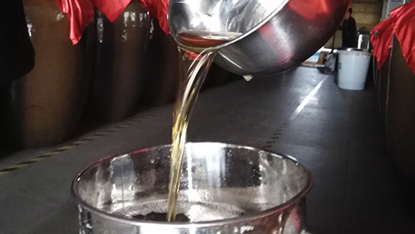 甜型紅高粱黃酒是怎樣釀造出來(lái)的？