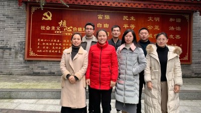 黨建領(lǐng)發(fā)展，科技助扶貧