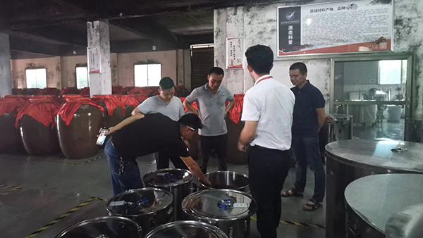 創(chuàng)業(yè)失敗后，引進(jìn)電加熱釀酒設(shè)備，利用閑置廠房釀酒！