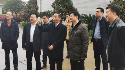 市區(qū)領(lǐng)導(dǎo)關(guān)懷，全國釀?dòng)呀o力，雅大實(shí)現(xiàn)開門紅