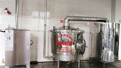 電加熱釀酒設(shè)備蒸酒時這樣做，讓酒分子無處可逃，提高出酒率